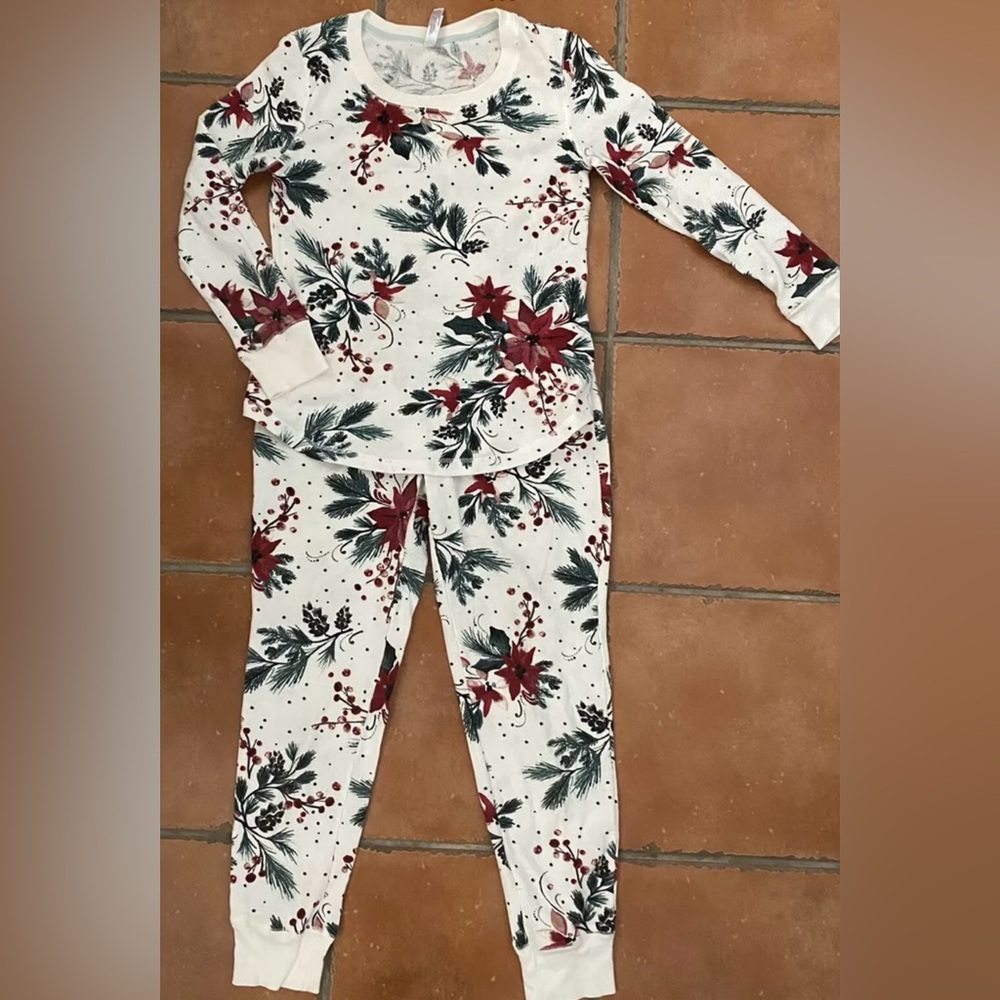 Gillian & OMalley women’s poinsettia holiday pajamas - Small